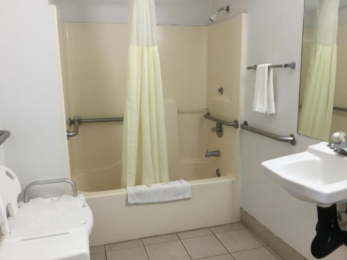 American Inn Metter Екстер'єр фото